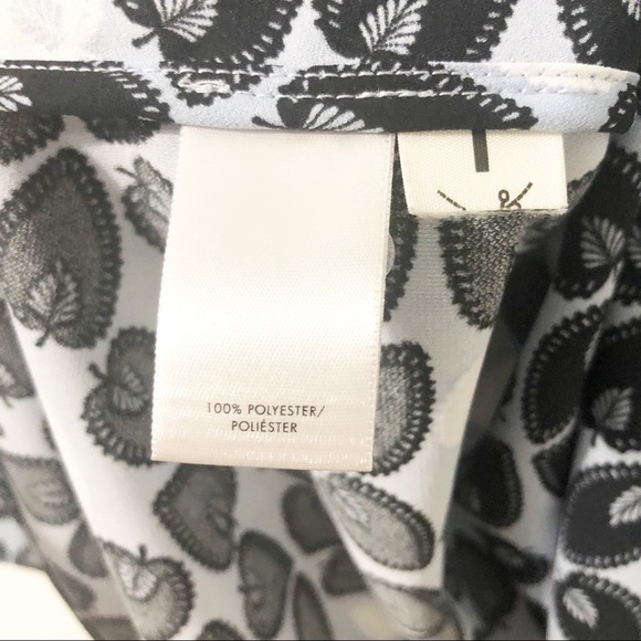 Ann Taylor Petites Three Quarter Sleeve V-neck Front Career Leaf Motif Blouse - Picture 5 of 6